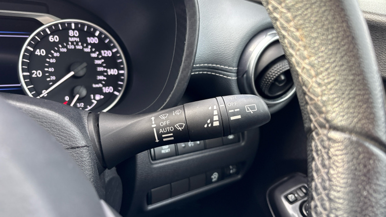 Nissan Juke 1.0 DiG-T 114 N-Connecta 5dr Petrol Hatchback